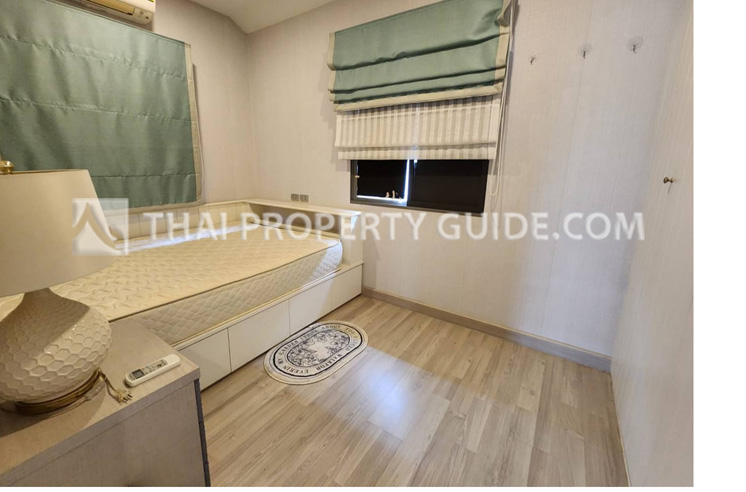 House with Shared Pool in Other 